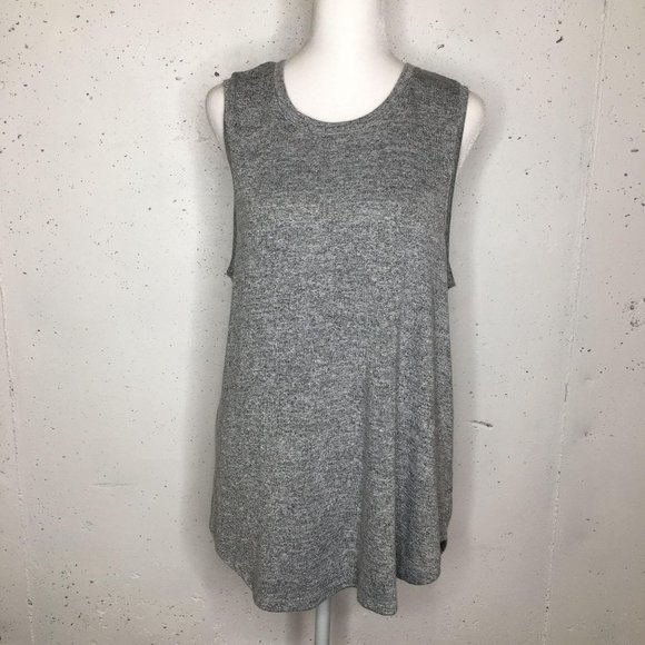 A. New Day Grey Sleeveless Top size Large - Picture 3 of 9